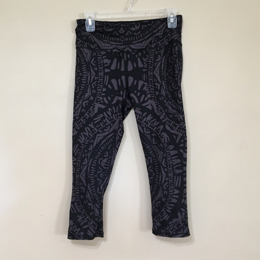 EUC Maurices Cropped Yoga Pants